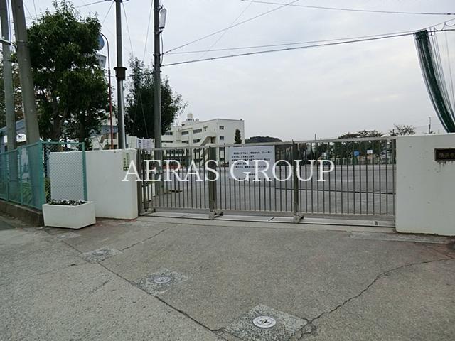 中学校　横浜市立鴨居中学校（中学校）まで920m