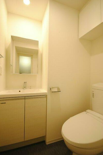 トイレ　プレミアムキューブ関内