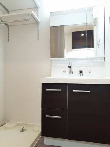 洗面設備　使いやすい洗面所です