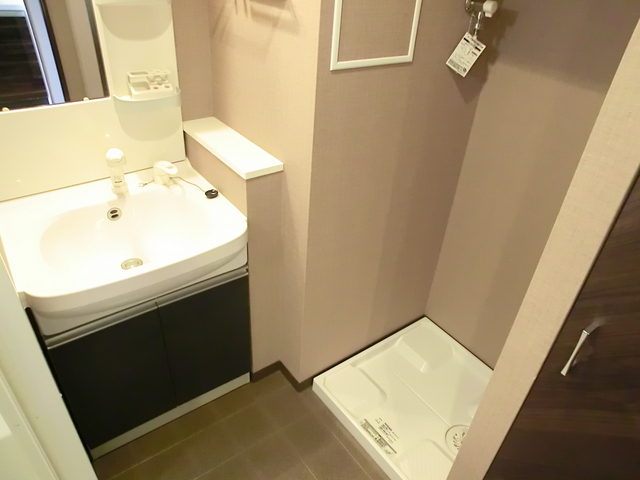 洗面設備　洗面台も独立です