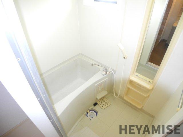 バス・シャワールーム　同物件別号室の写真となります。