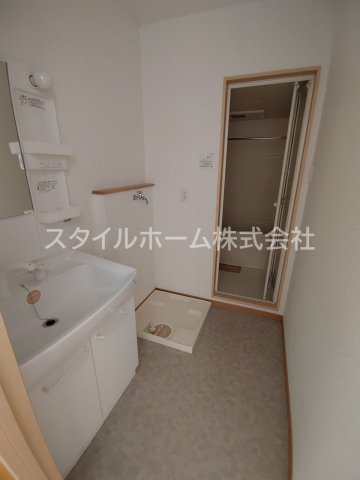 洗面設備　広い洗面スペース