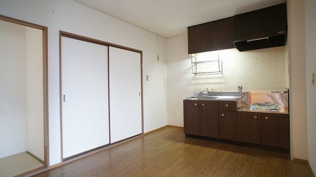 キッチン　別号室・参考写真（実際のお部屋とは異なります）