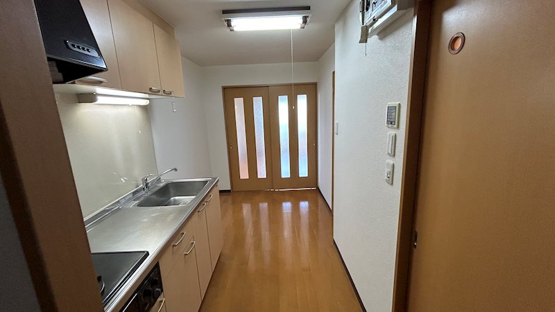 その他部屋・スペース　玄関を入ると４．５帖のＤＫ！