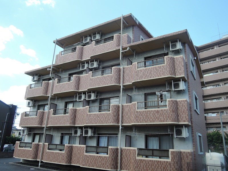 建物外観　上階なし３階の角部屋で音も気になりにくいです。