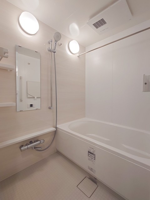 バス・シャワールーム　※写真は同タイプ住戸です。