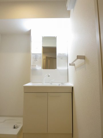 洗面設備　脱衣スペースもあります