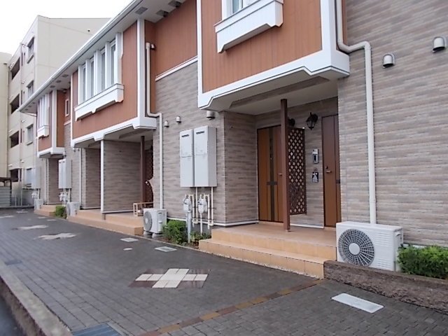 エントランス　毎日通るエントランスはこのようになっています