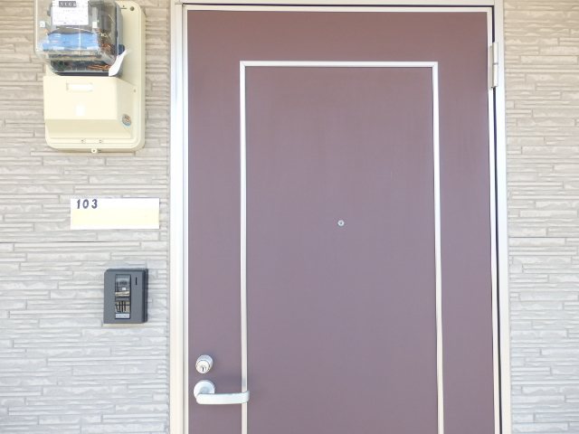 エントランス　玄関ドア