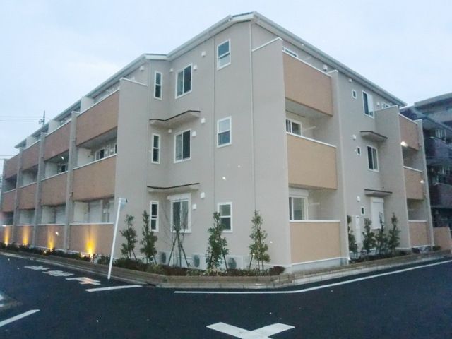 建物外観　★２０１２年３月完成・大手ハウスメーカー施工です★