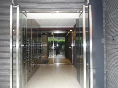 エントランス　清潔なエントランスです