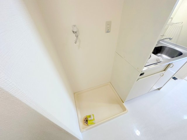 その他設備　室内に洗濯機置場があれば雨の日でも濡れる心配がございませんね