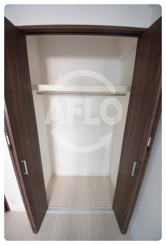 収納　ジアコスモ大阪イーストゲート　クローゼット