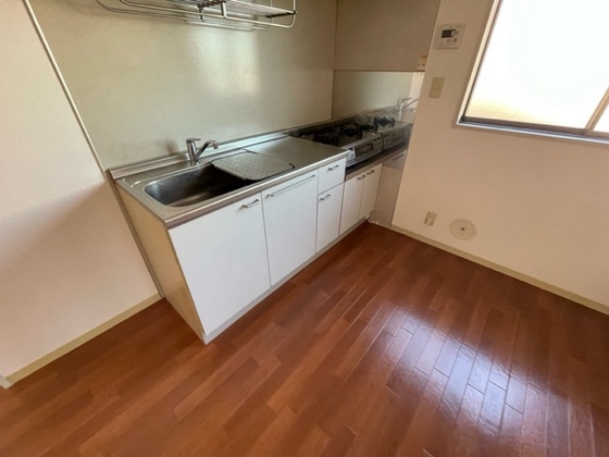 キッチン　※別部屋の写真です