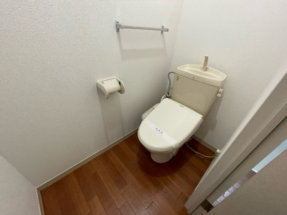 トイレ　※別部屋の写真です