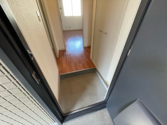 玄関　※別部屋の写真です