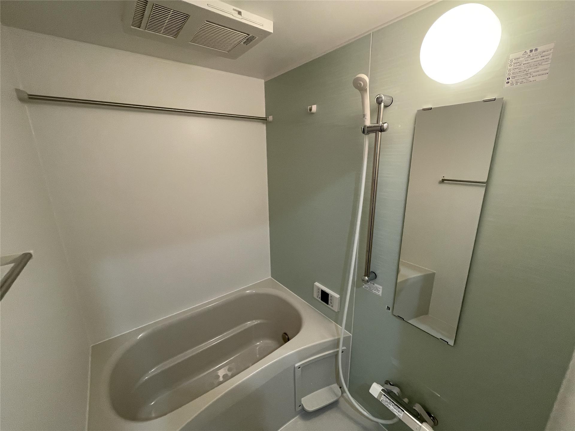 バス・シャワールーム　浴室乾燥機付きの浴室です