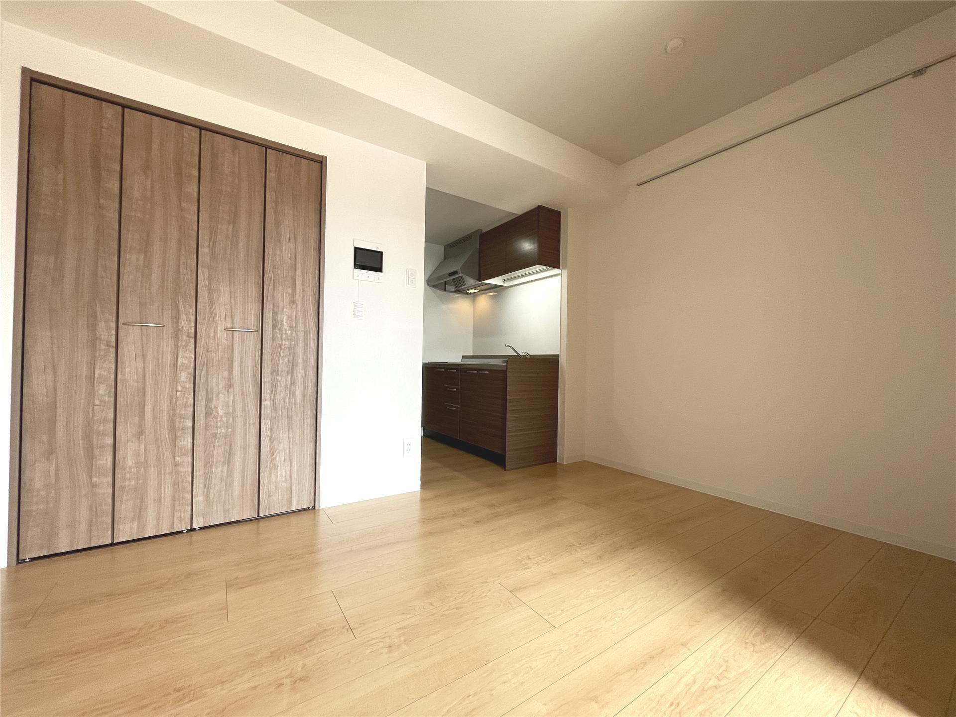 居室・リビング　スッキリとした8.2帖のＬＤＫです