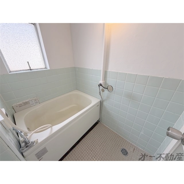 バス・シャワールーム　バスルーム