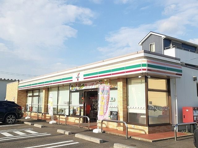 コンビニ　セブンイレブン（コンビニ）まで410m