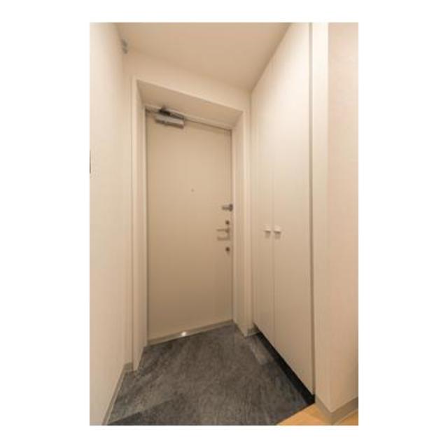 玄関　※写真は同タイプ住戸です。