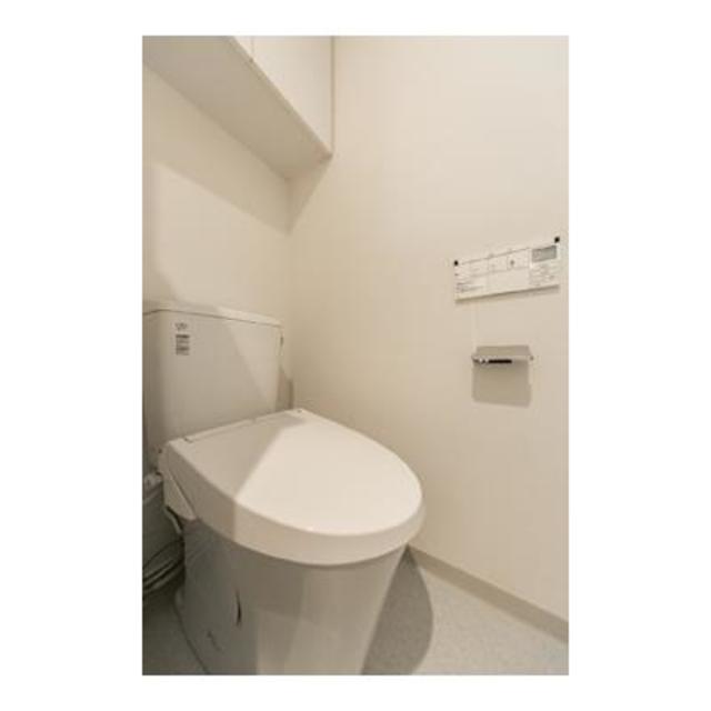 トイレ　※写真は同タイプ住戸です。