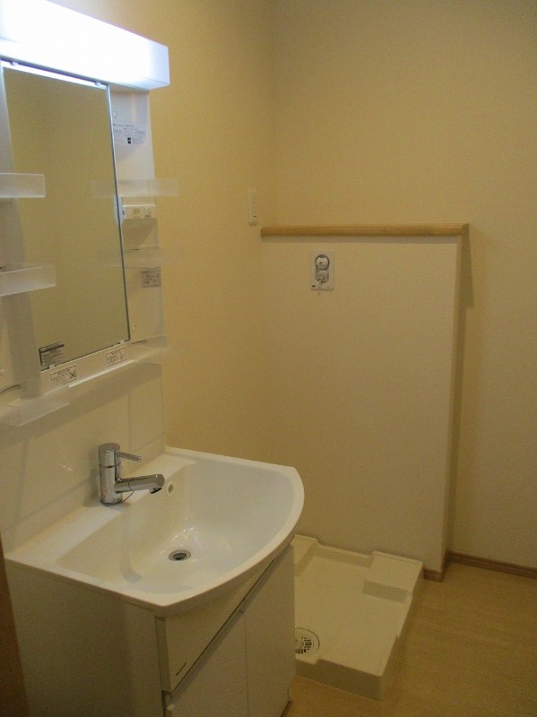 洗面設備　同物件別室写真