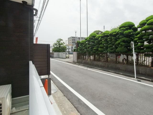 眺望　♪通りを挟んでいるので解放感がありますね♪