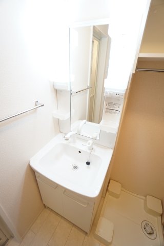 洗面設備　※同物件、同タイプの写真になります。