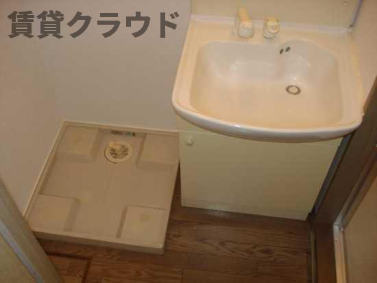 洗面設備　忙しい朝の身支度もこれなら安心ですね！