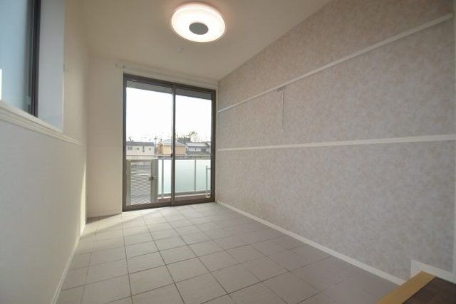 その他部屋・スペース　タイル仕様・バルコニーから自転車乗入れ可