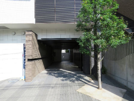 エントランス　カスタリア戸越駅前