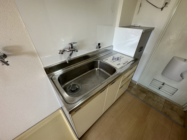 キッチン　別部屋参考写真です