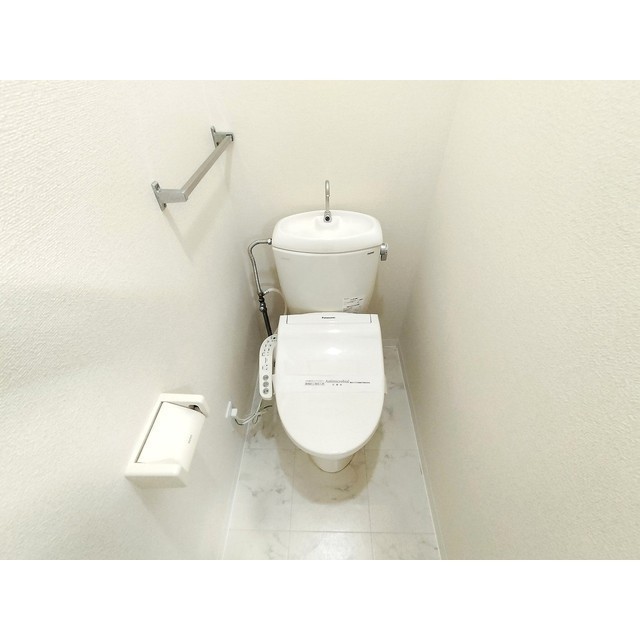 トイレ　室内設備変更前の画像です