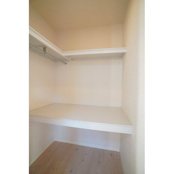 収納　ウォークインクローゼット