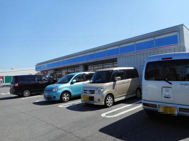 コンビニ　ローソン 岡崎井ノ口新町店（コンビニ）まで400m