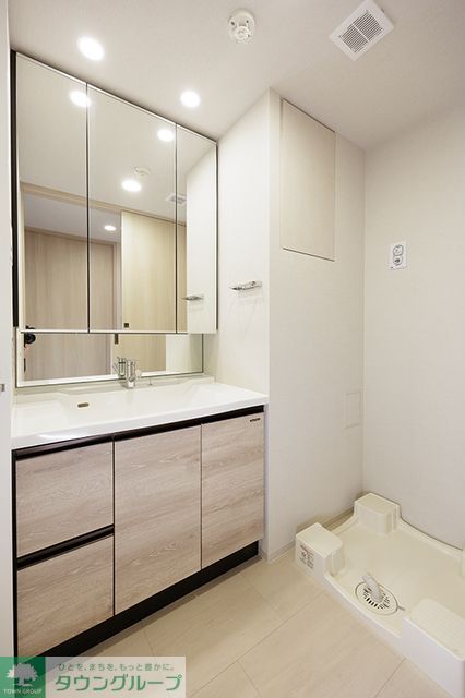 洗面設備　※写真は同タイプ住戸です。