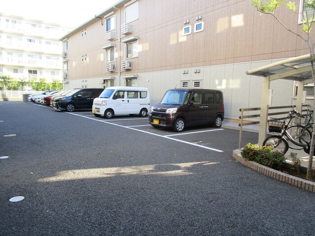 駐車場　駐車場（要空き確認）