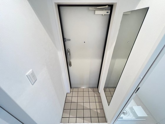 玄関　※別部屋の写真です