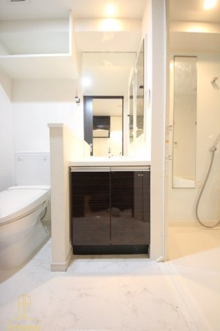 洗面設備　カスタリア堺筋本町