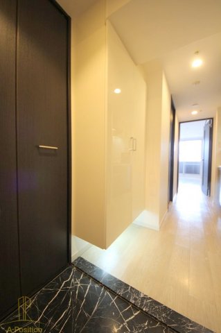 玄関　カスタリア堺筋本町