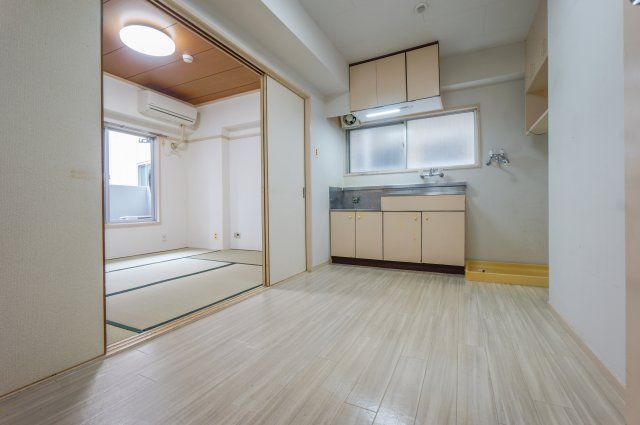 キッチン　同物件・別部屋画像