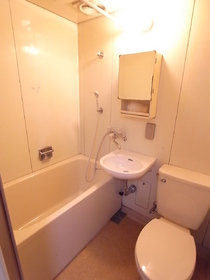 バス・シャワールーム　同物件・別部屋画像