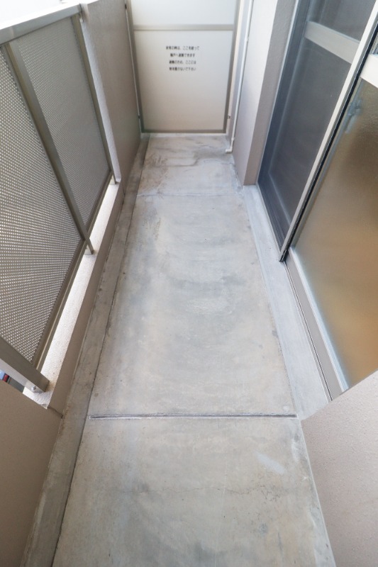 バルコニー　図面と現状に相違がある場合には現状を優先