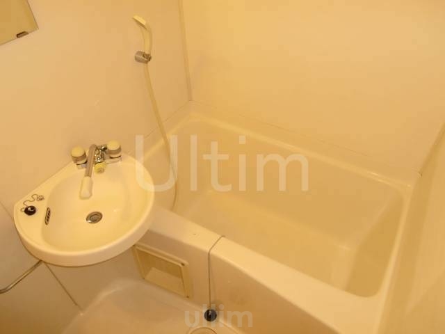 バス・シャワールーム　バス