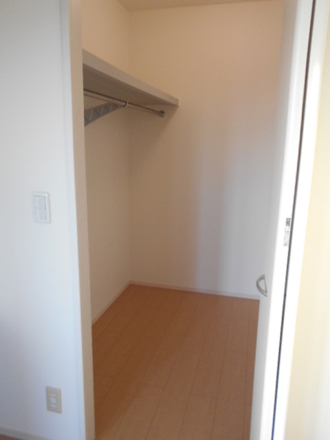 収納　ウォークインクローゼット