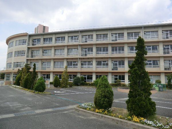 小学校　春日井市立丸田小学校（小学校）まで517m