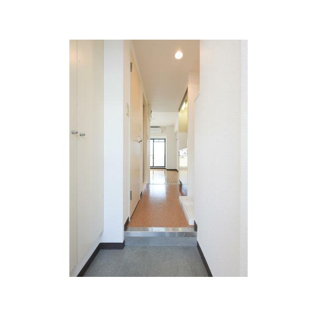 玄関　※別部屋参考写真