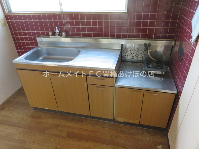 キッチン　同型別部屋写真（反転）