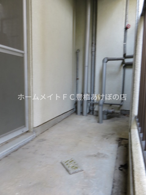 バルコニー　同型別部屋写真（反転）